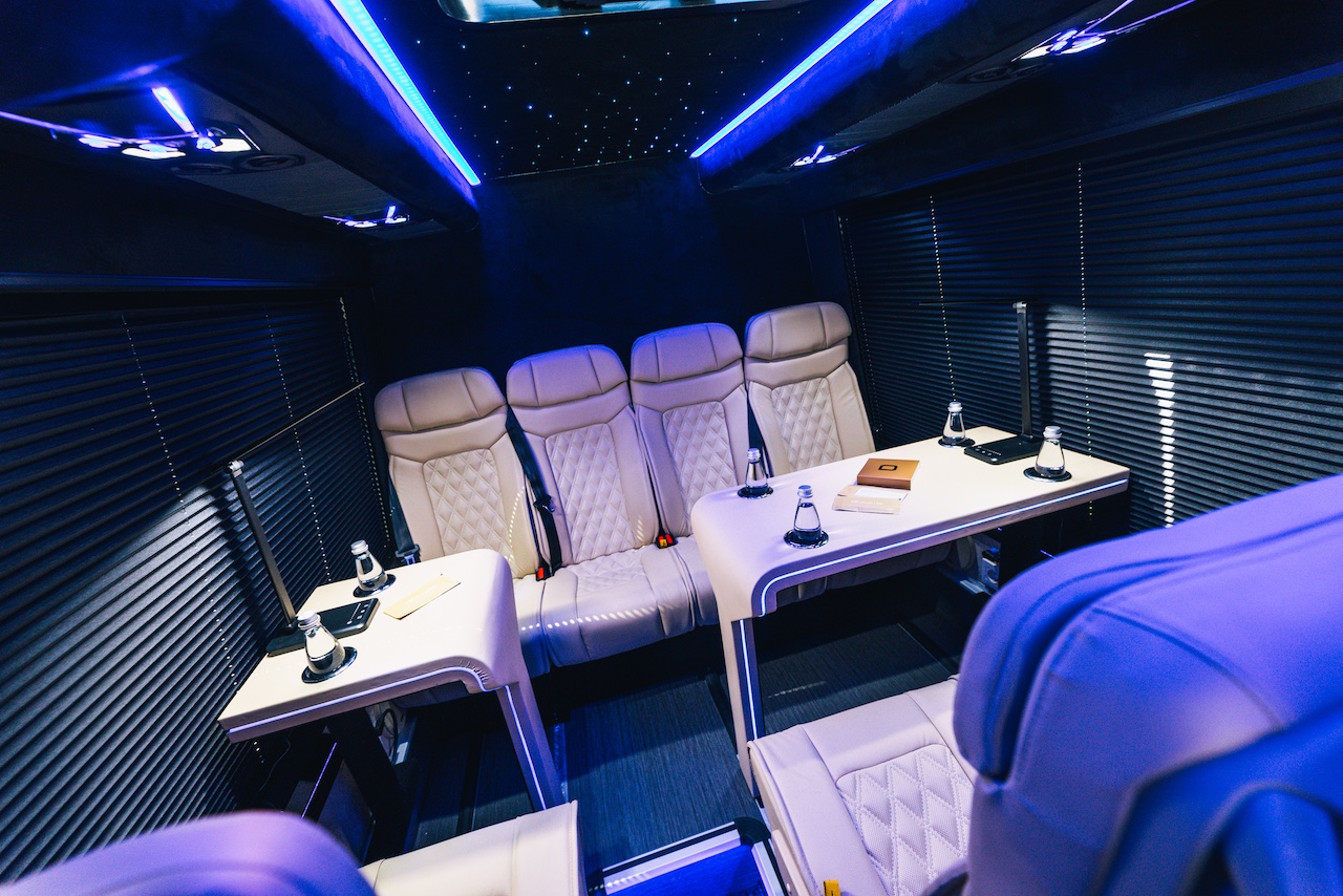 Hire Mercedes-Benz Sprinter Minibus Elite