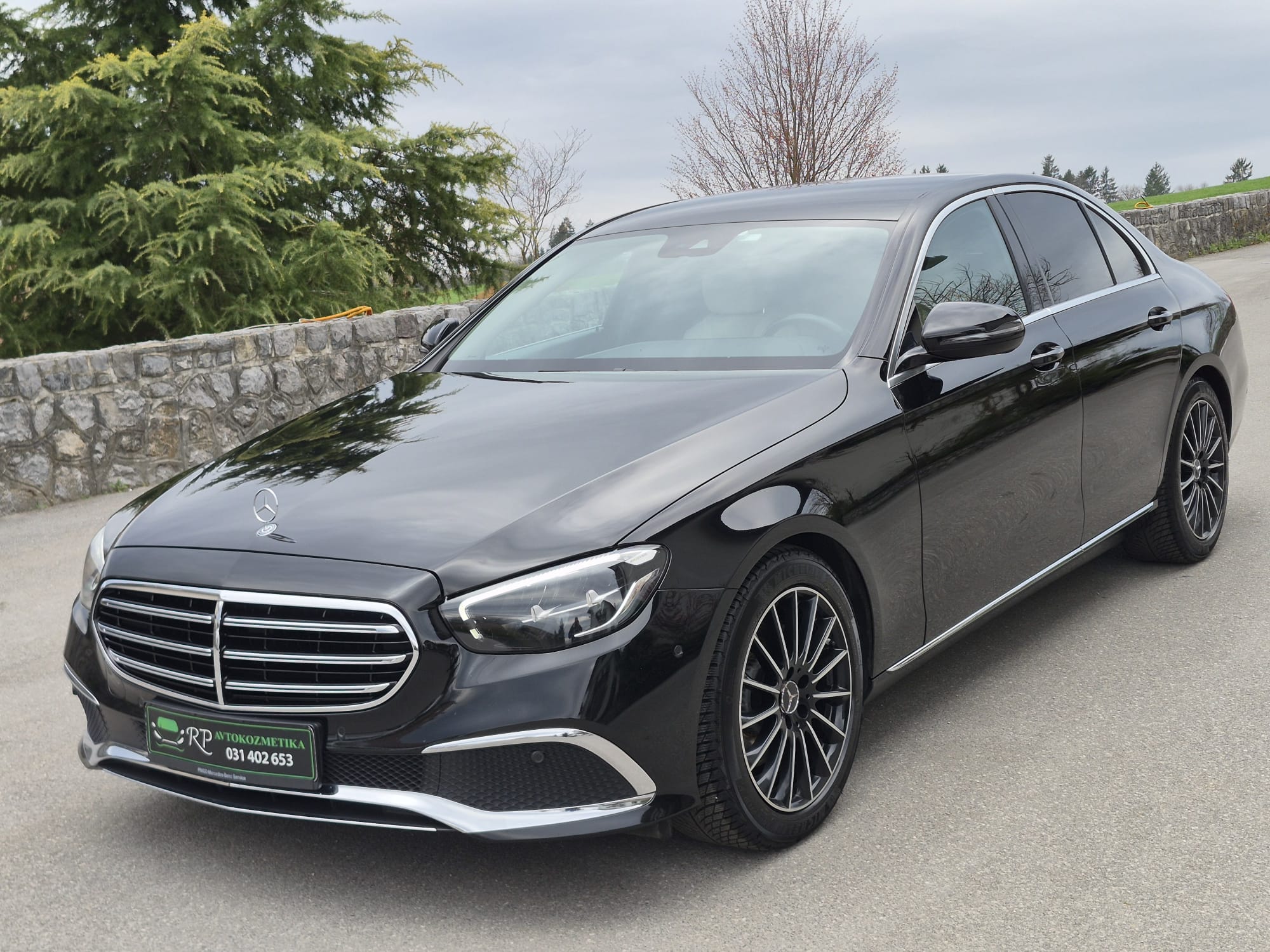 Mercedes benz private transfer