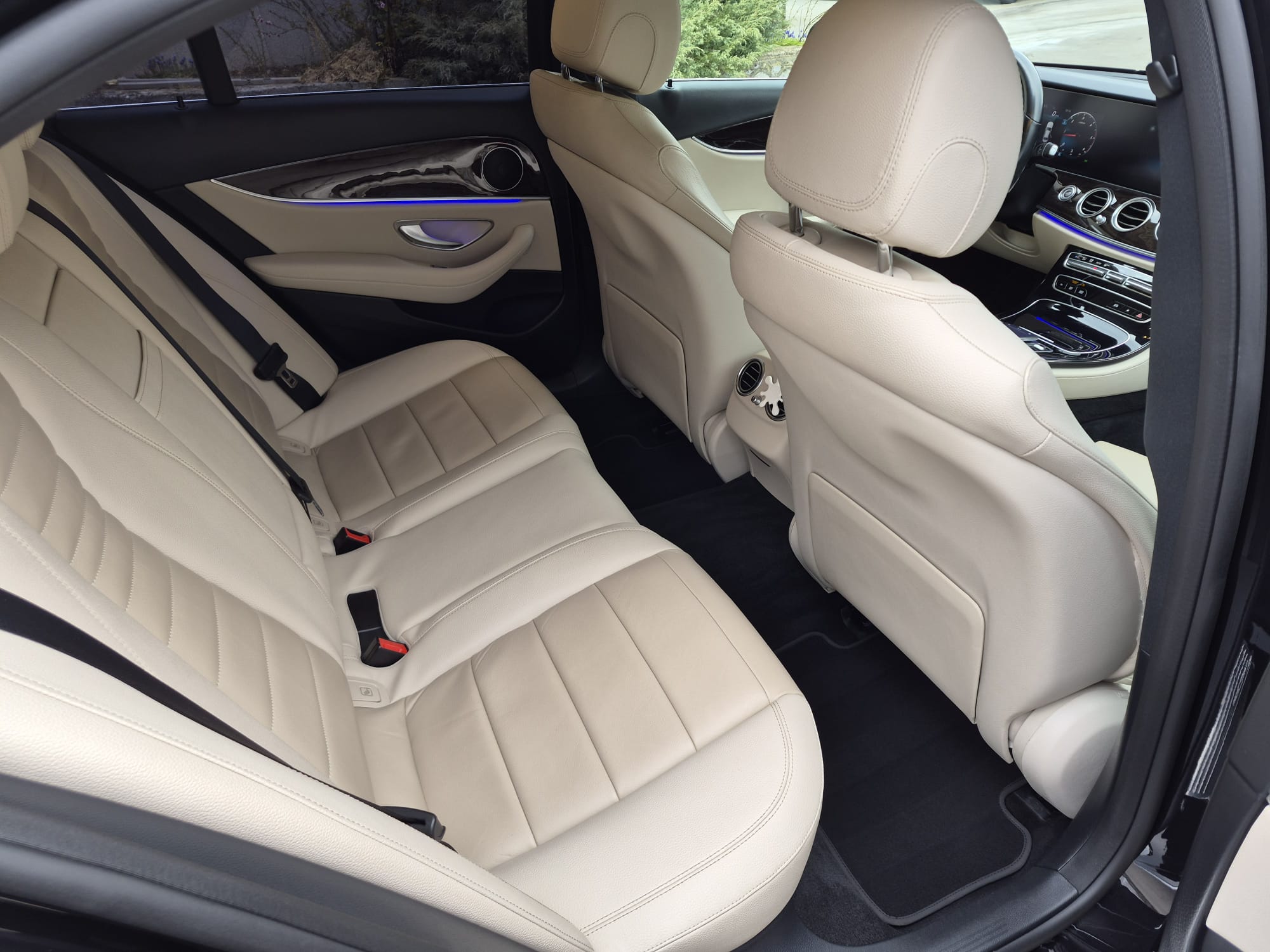 Private Transfer E Class Buissiness Mercedes Benz