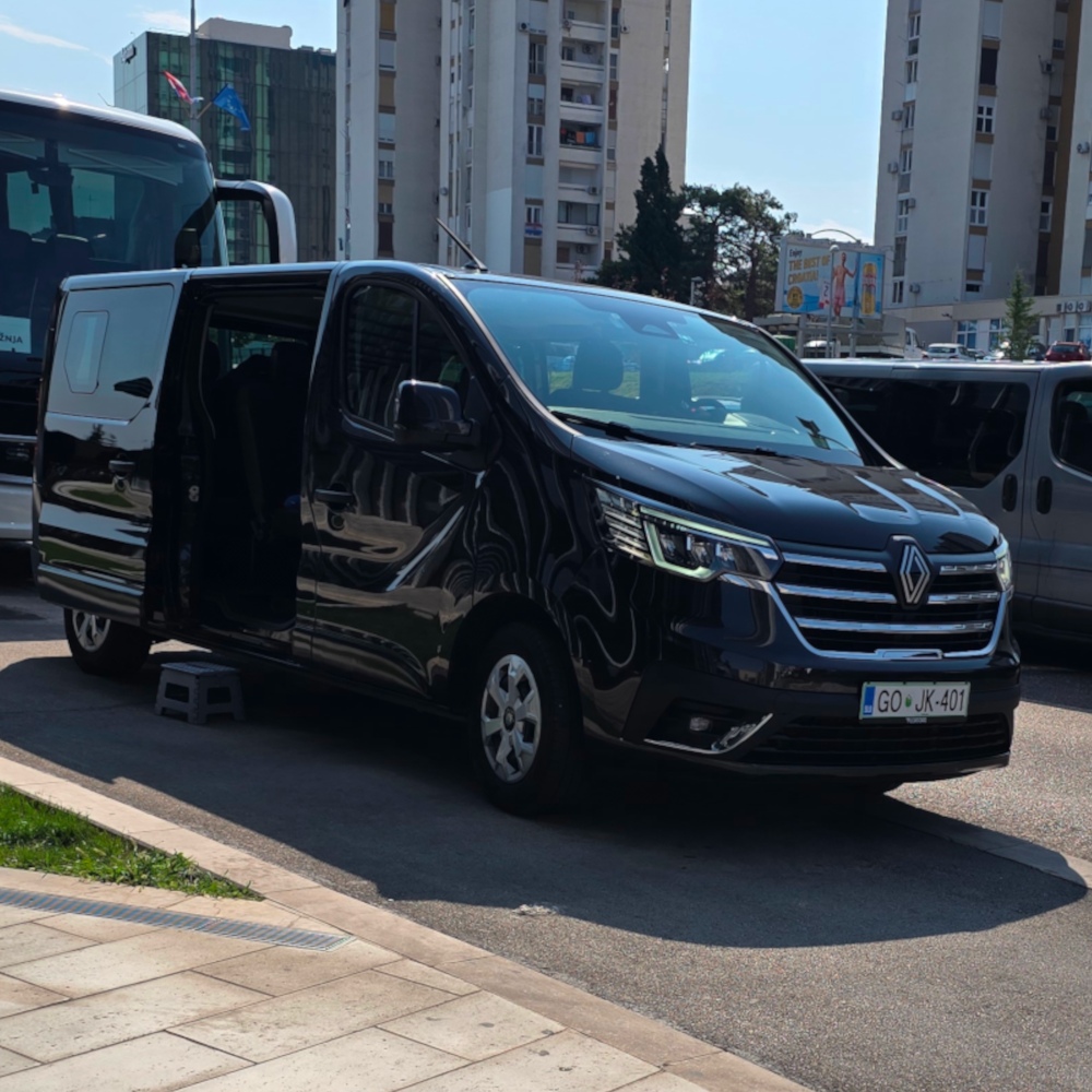 Furgone Reno 2025 per il trasporto passeggeri